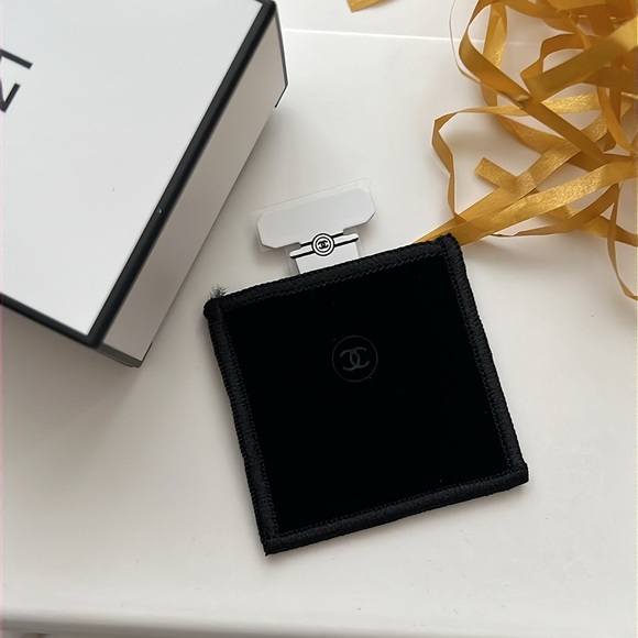 CHANEL Advent Calender Box 21 - Picture 4 of 4